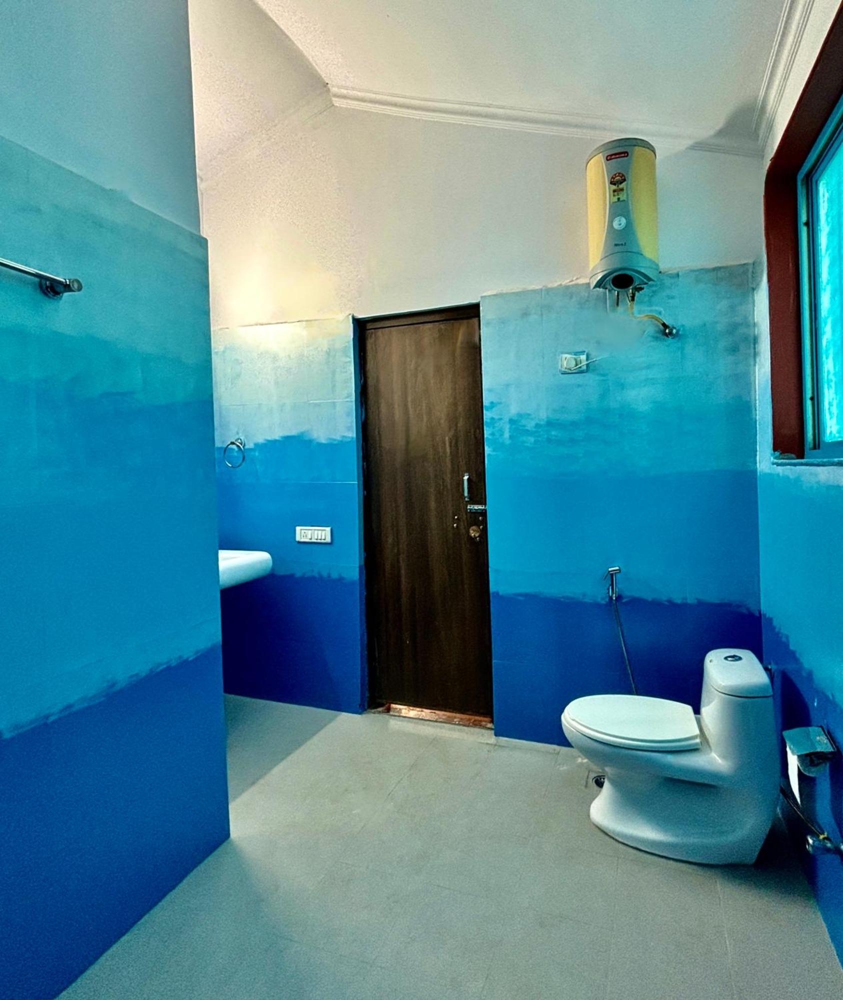 Atulyam Villa- Анжуна Екстер'єр фото